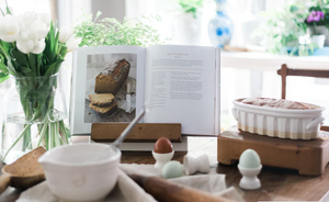 Cookbook / iPad Holder